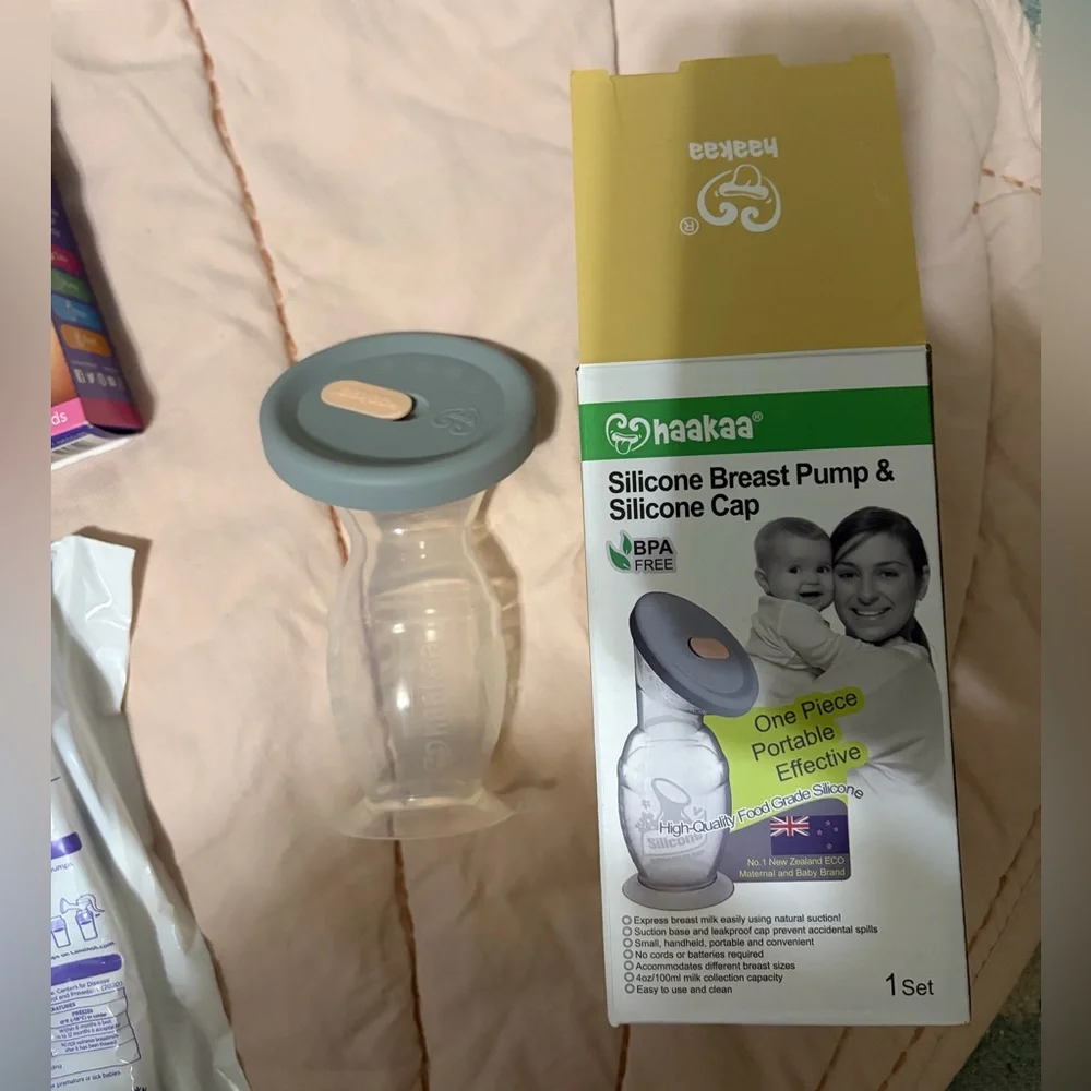 Breastfeeding Essentials Bundle - Picture 2 of 4